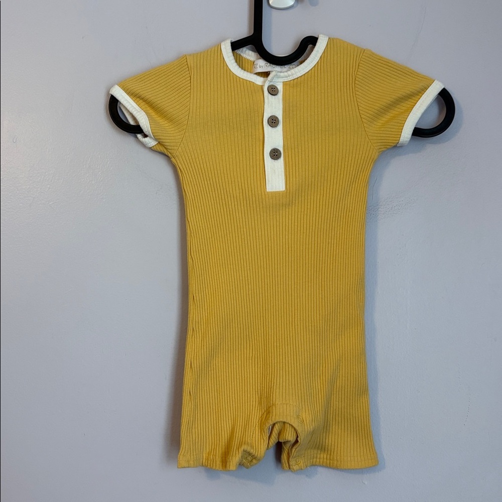 RZ by Rachel Zoe Mustard Cream Ribbed Romper size 18 Months
